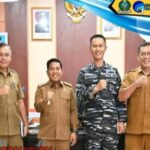 Wali kota Sibolga Terima Kunjungan Danlanal Sibolga di Ruang Kerjanya perkuat Sinergitas IMG-20250311-WA0186