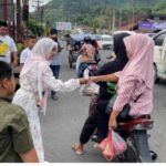 Putri Tari cilik Indonesia 2024 Annisa Bakhtiar Sibarani Berbagi Takjil di Sibolgaย IMG-20250315-WA0234