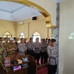 Polres Tapteng Gelar Sholat Ghoib; Doa Bersama Untuk Personel Polri yang Gugur di Lampung IMG-20250318-WA0443