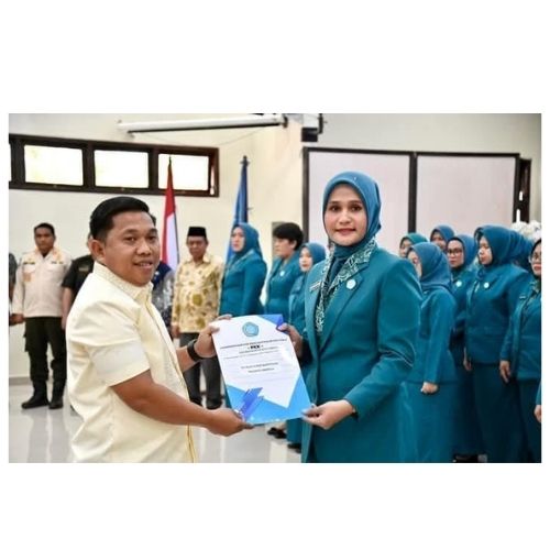 biru modern huruf A logo_20250425_020901_0000