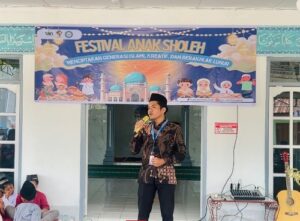 Hitam Putih Elegan Modern Inisial Huruf Salon Logo_20250826_220404_0000