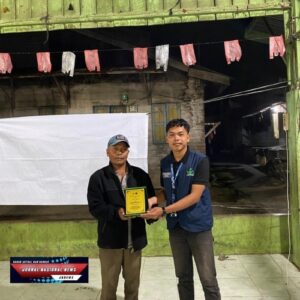 Hitam Putih Elegan Modern Inisial Huruf Salon Logo_20250830_111527_0000