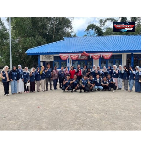 Hitam Putih Elegan Modern Inisial Huruf Salon Logo_20250830_111834_0000