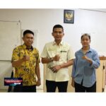 Hitam Putih Elegan Modern Inisial Huruf Salon Logo_20250910_134705_0000