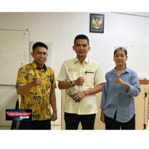 Hitam Putih Elegan Modern Inisial Huruf Salon Logo_20250910_134705_0000